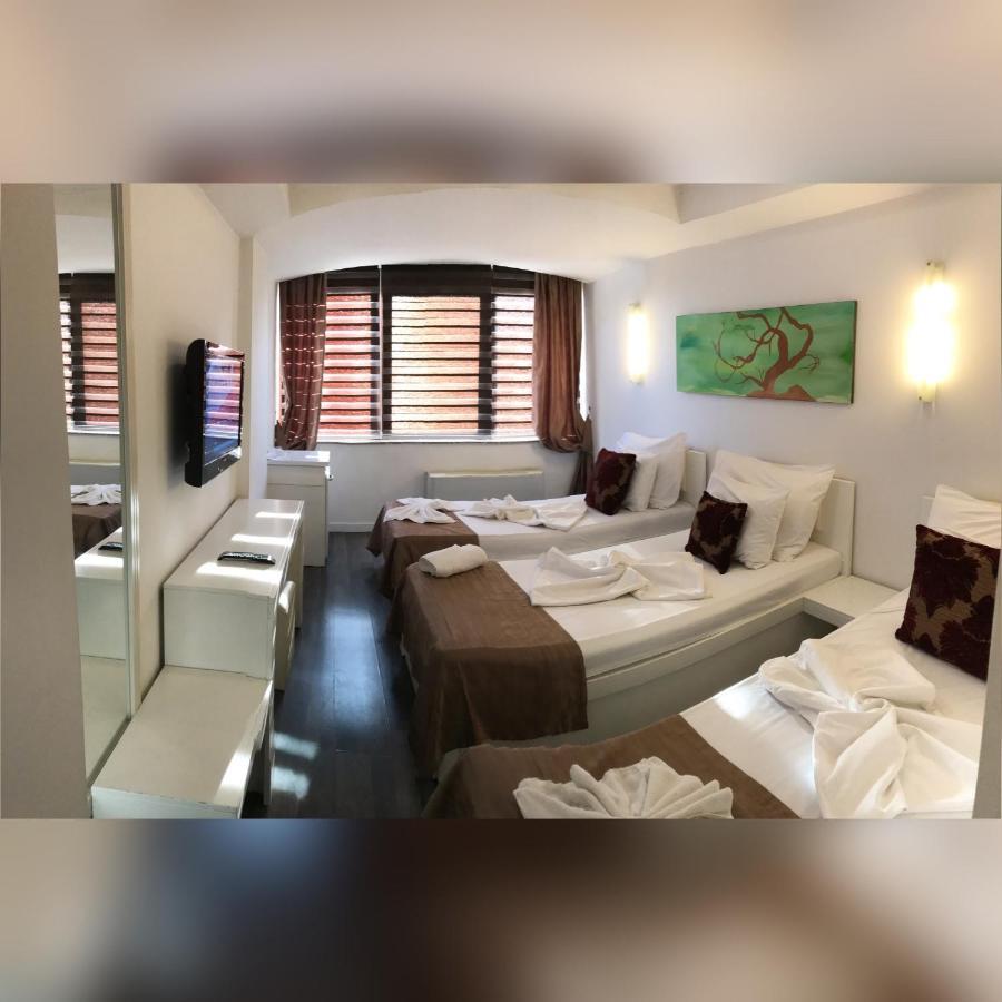 Theranda Hotel Prizren Exterior photo