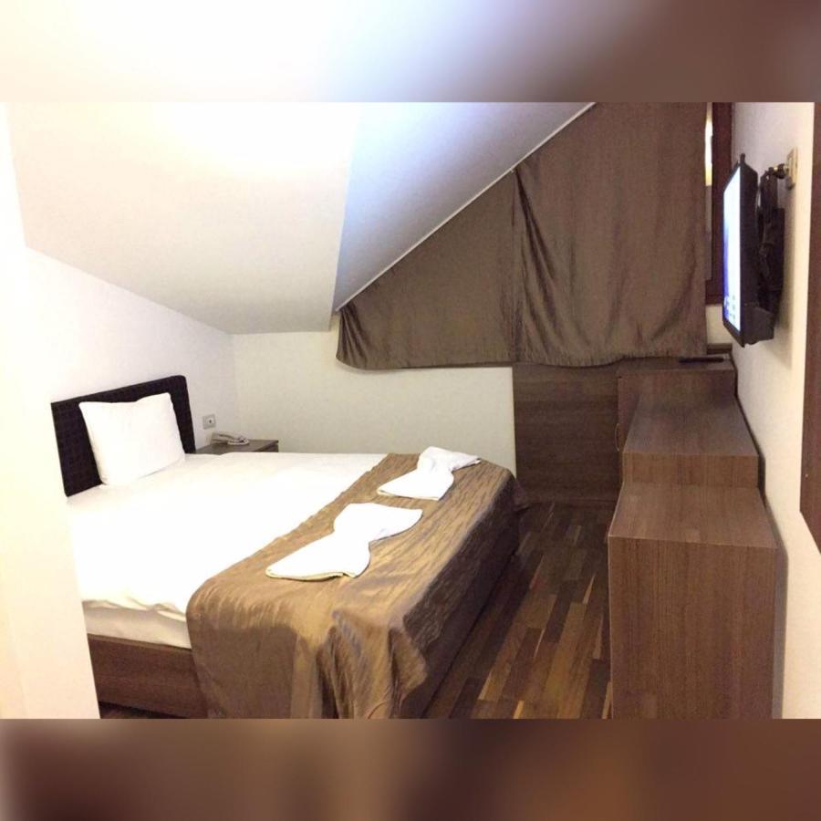 Theranda Hotel Prizren Room photo