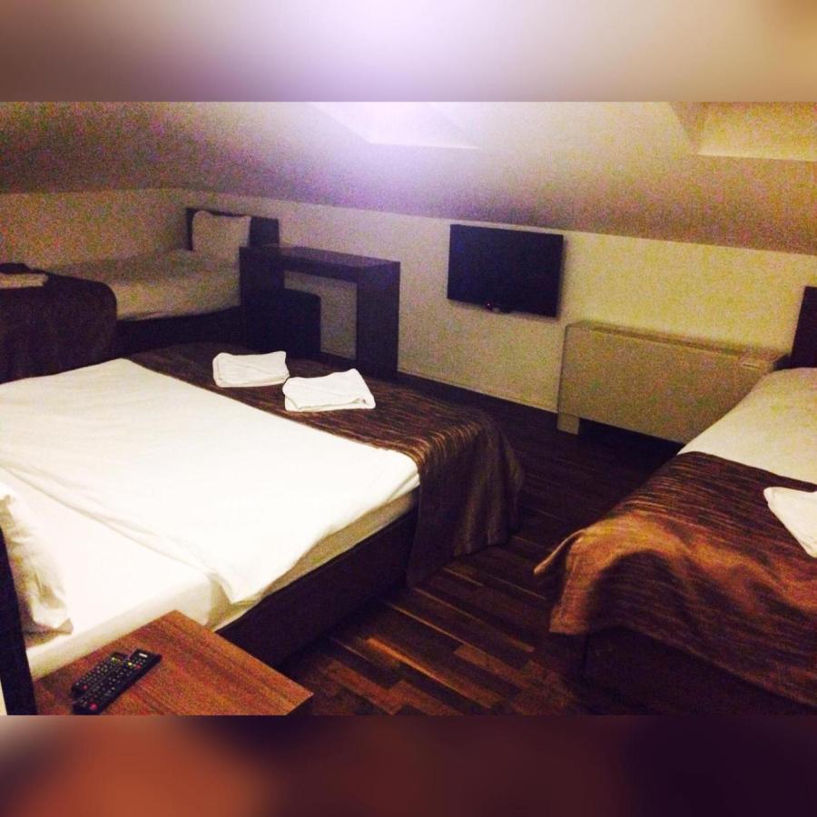 Theranda Hotel Prizren Room photo