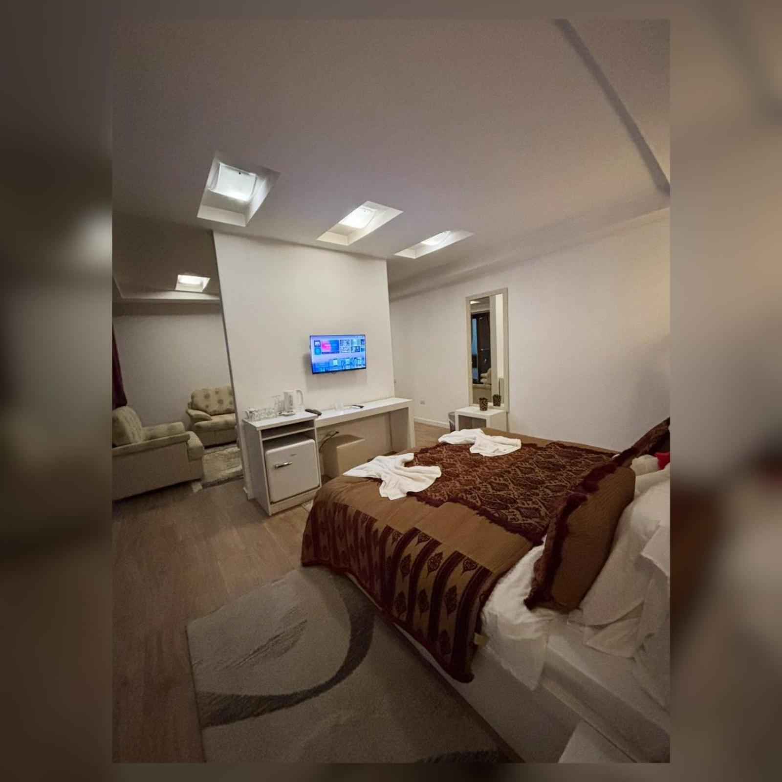Theranda Hotel Prizren Exterior photo
